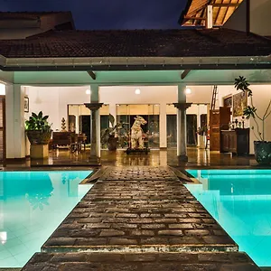 Villa Hundira