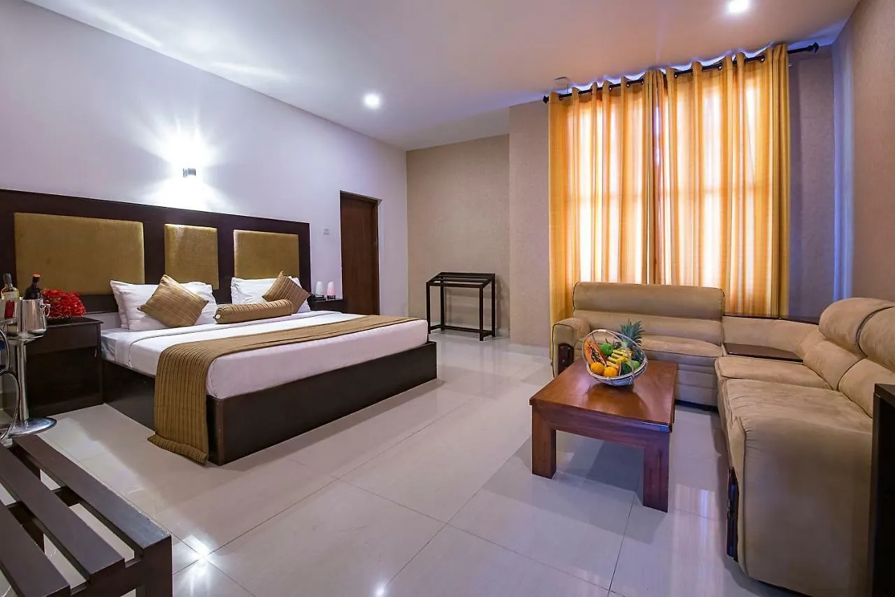 Full Moon Garden Hotel Negombo